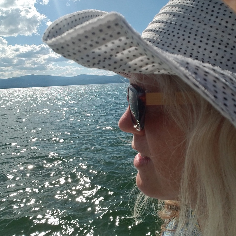 Meet your Posher, Debra